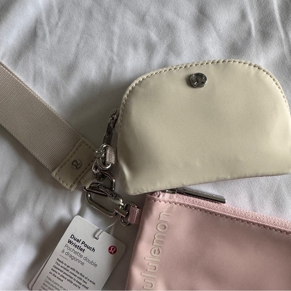 66-69🆕 Lululemon Dual Pouch Wristlet - White Opal/Flush Pink - Picture 3 of 5